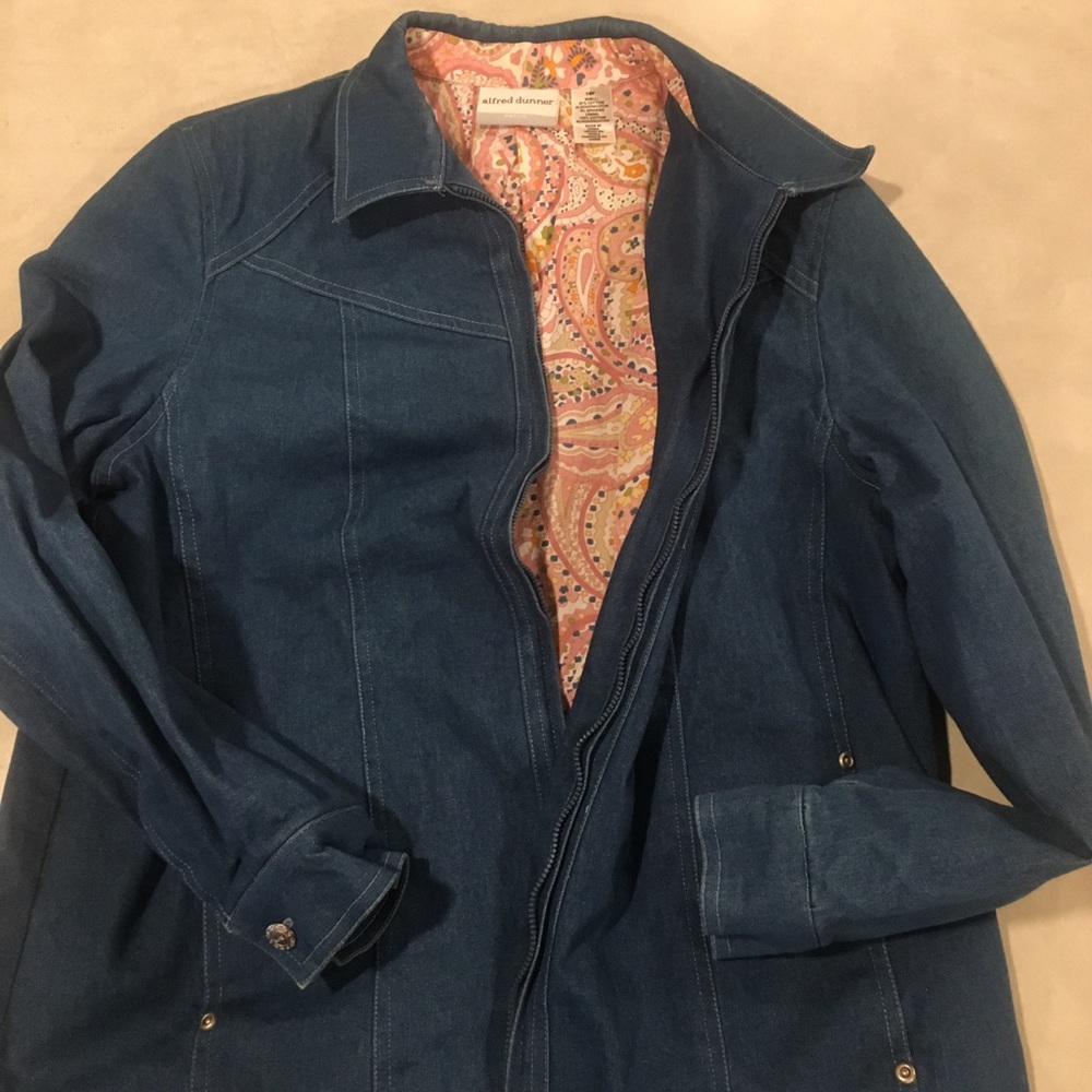 Jean jacket - Picture 3 of 3